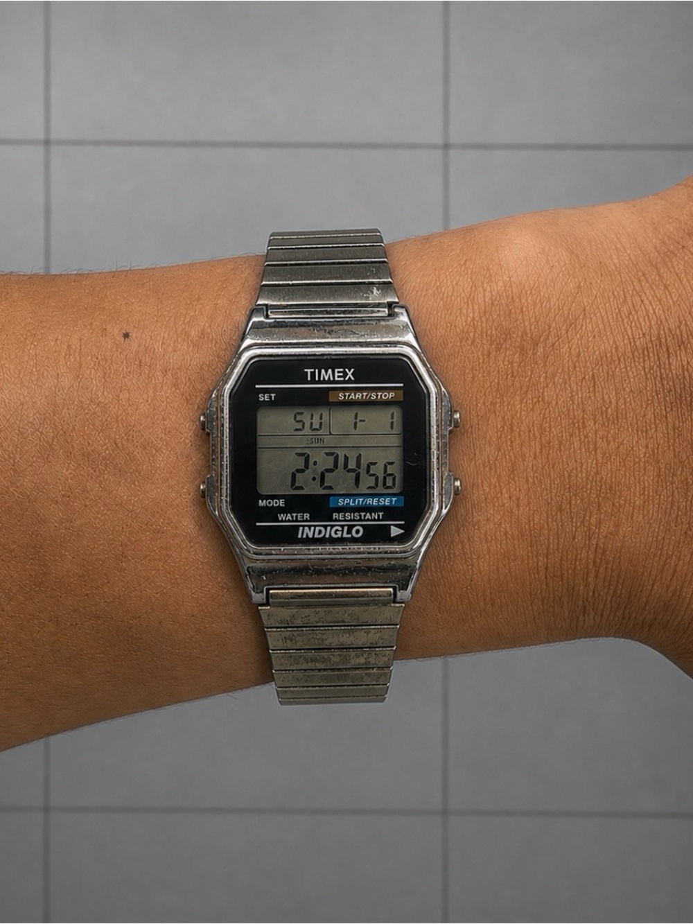 Vintage 1990s Timex Indiglo Digital Watch Silver Expansion Band Read
